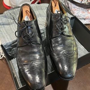 Men’s calfskin leather black wingtip dress shoes: Italian handcrafted
